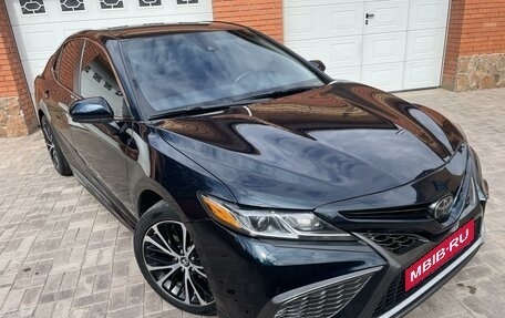 Toyota Camry, 2019 год, 2 490 000 рублей, 1 фотография