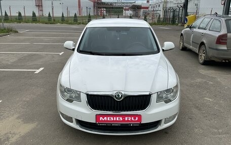 Skoda Superb III рестайлинг, 2012 год, 1 050 000 рублей, 1 фотография