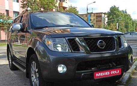 Nissan Pathfinder, 2011 год, 1 850 000 рублей, 1 фотография