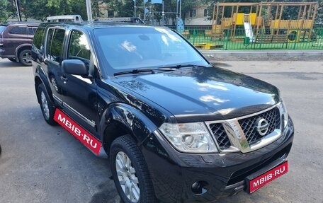 Nissan Pathfinder, 2011 год, 1 800 000 рублей, 1 фотография