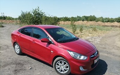 Hyundai Solaris II рестайлинг, 2012 год, 660 000 рублей, 1 фотография