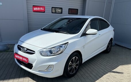 Hyundai Solaris II рестайлинг, 2012 год, 895 000 рублей, 1 фотография