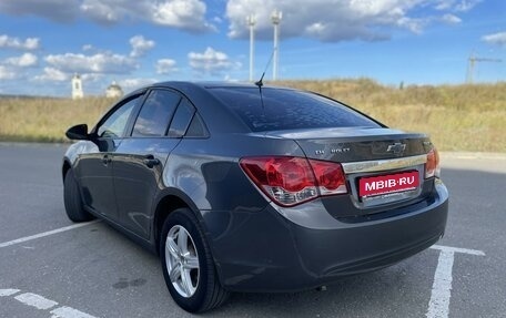 Chevrolet Cruze II, 2010 год, 735 000 рублей, 1 фотография