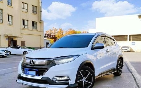 Honda Vezel, 2020 год, 1 800 000 рублей, 1 фотография