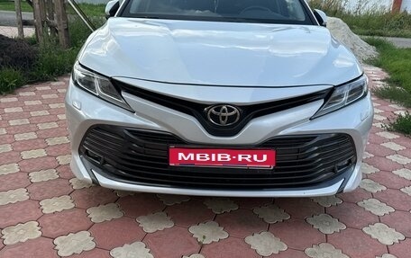 Toyota Camry, 2018 год, 2 986 000 рублей, 1 фотография