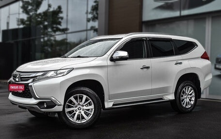 Mitsubishi Pajero Sport III рестайлинг, 2018 год, 3 098 000 рублей, 1 фотография