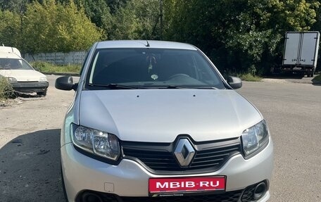 Renault Sandero II рестайлинг, 2015 год, 635 000 рублей, 1 фотография