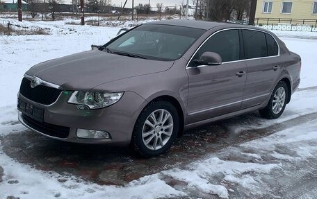 Skoda Superb III рестайлинг, 2012 год, 1 350 000 рублей, 1 фотография