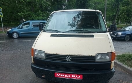 Volkswagen Transporter T4, 1995 год, 450 000 рублей, 1 фотография