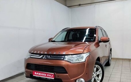 Mitsubishi Outlander III рестайлинг 3, 2012 год, 1 600 000 рублей, 1 фотография