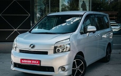 Toyota Voxy II, 2007 год, 1 450 000 рублей, 1 фотография