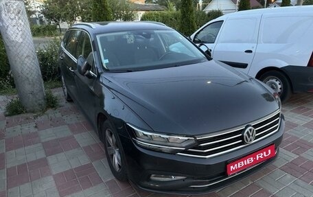 Volkswagen Passat B8 рестайлинг, 2020 год, 2 250 000 рублей, 1 фотография