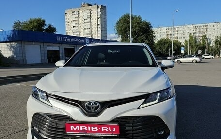 Toyota Camry, 2019 год, 2 600 000 рублей, 1 фотография