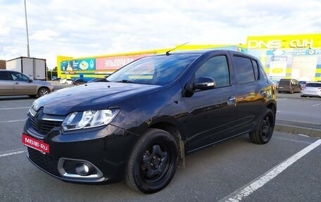 Renault Sandero II рестайлинг, 2016 год, 960 000 рублей, 1 фотография