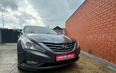 Hyundai Sonata VI, 2011 год, 1 300 000 рублей, 1 фотография