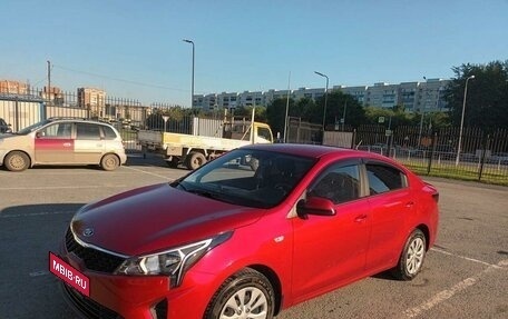 KIA Rio IV, 2021 год, 1 650 000 рублей, 1 фотография