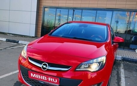 Opel Astra J, 2014 год, 1 300 000 рублей, 1 фотография