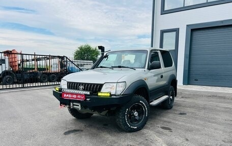 Toyota Land Cruiser Prado 90 рестайлинг, 2001 год, 2 029 000 рублей, 1 фотография