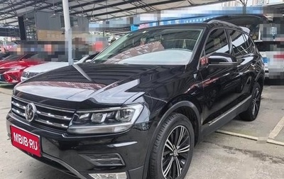 Volkswagen Tiguan II, 2020 год, 1 870 000 рублей, 1 фотография