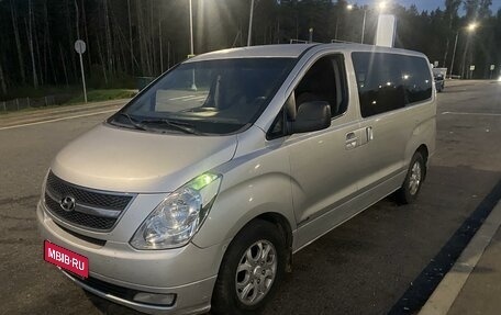 Hyundai Grand Starex Grand Starex I рестайлинг 2, 2008 год, 970 000 рублей, 1 фотография