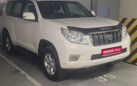 Toyota Land Cruiser Prado 150 рестайлинг 2, 2013 год, 3 400 000 рублей, 1 фотография