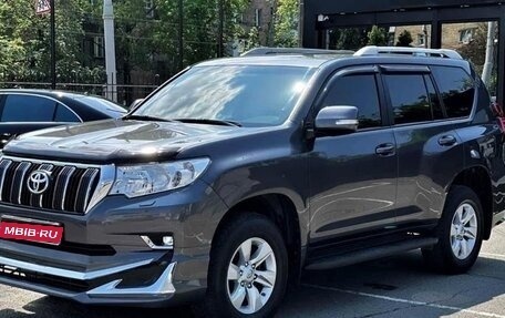 Toyota Land Cruiser Prado 150 рестайлинг 2, 2019 год, 4 900 000 рублей, 1 фотография