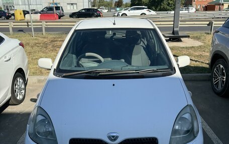 Toyota Vitz, 2001 год, 350 000 рублей, 1 фотография