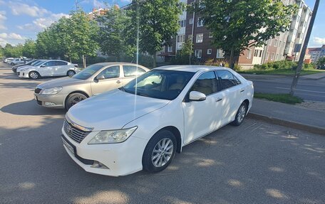 Toyota Camry, 2011 год, 1 580 000 рублей, 1 фотография