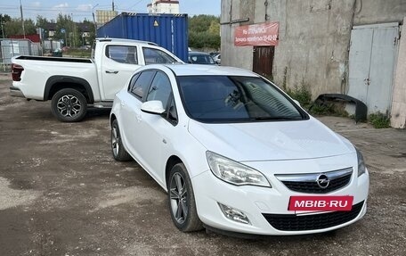 Opel Astra J, 2010 год, 849 000 рублей, 3 фотография