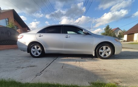 Toyota Camry, 2007 год, 1 050 000 рублей, 2 фотография