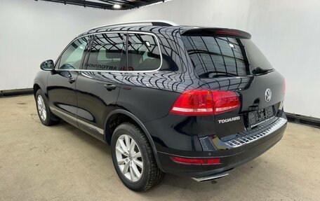 Volkswagen Touareg III, 2011 год, 1 999 900 рублей, 3 фотография