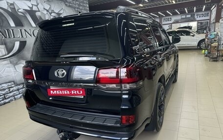 Toyota Land Cruiser 200, 2020 год, 13 000 000 рублей, 7 фотография