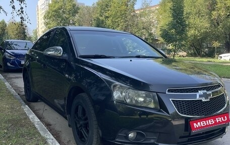 Chevrolet Cruze II, 2011 год, 835 000 рублей, 3 фотография