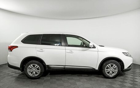 Mitsubishi Outlander III рестайлинг 3, 2019 год, 2 870 000 рублей, 4 фотография