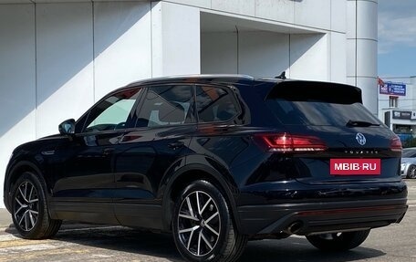 Volkswagen Touareg III, 2018 год, 4 449 000 рублей, 2 фотография