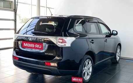 Mitsubishi Outlander III рестайлинг 3, 2013 год, 1 800 000 рублей, 5 фотография