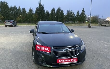 Chevrolet Cruze II, 2014 год, 800 000 рублей, 2 фотография