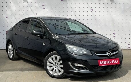 Opel Astra J, 2013 год, 990 000 рублей, 2 фотография