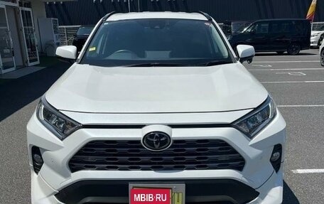 Toyota RAV4, 2020 год, 3 100 000 рублей, 2 фотография