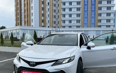 Toyota Camry, 2019 год, 2 875 000 рублей, 5 фотография