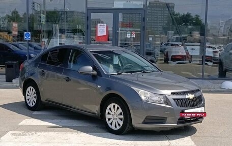 Chevrolet Cruze II, 2011 год, 765 000 рублей, 3 фотография