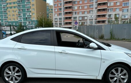 Hyundai Solaris II рестайлинг, 2011 год, 850 000 рублей, 4 фотография