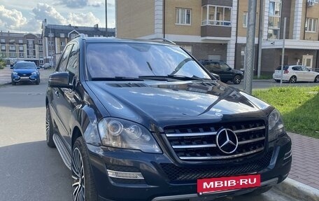 Mercedes-Benz M-Класс, 2010 год, 1 870 000 рублей, 3 фотография