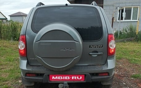 Chevrolet Niva I рестайлинг, 2015 год, 715 000 рублей, 7 фотография