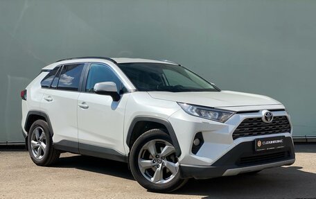 Toyota RAV4, 2021 год, 2 999 000 рублей, 2 фотография