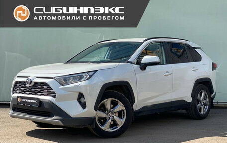 Toyota RAV4, 2021 год, 2 999 000 рублей, 3 фотография