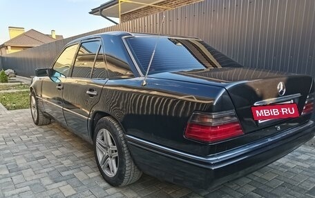 Mercedes-Benz E-Класс, 1995 год, 455 000 рублей, 7 фотография