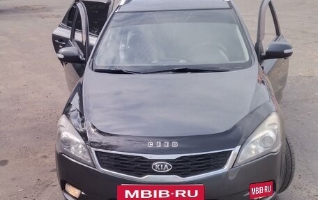 KIA cee'd I рестайлинг, 2011 год, 850 000 рублей, 2 фотография