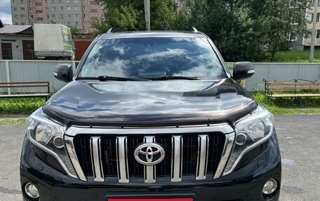 Toyota Land Cruiser Prado 150 рестайлинг 2, 2016 год, 4 250 000 рублей, 4 фотография