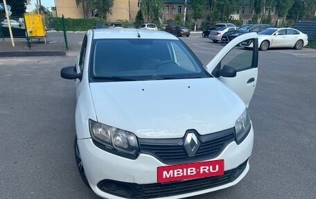 Renault Logan II, 2016 год, 610 000 рублей, 2 фотография